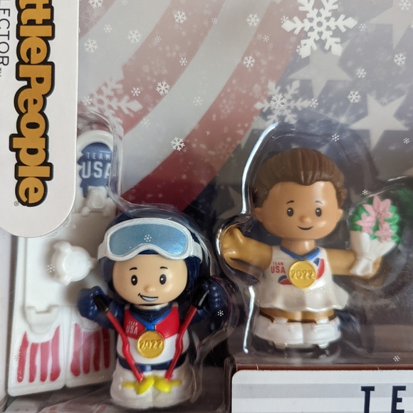 Little People Collector Team USA Winter Sports Set - Picture 6 of 7